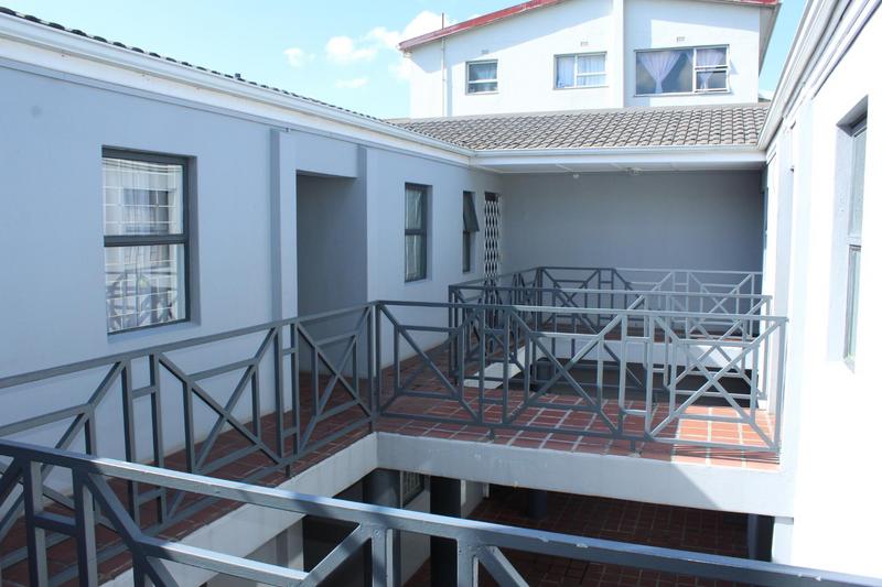 To Let 1 Bedroom Property for Rent in Oostersee Western Cape